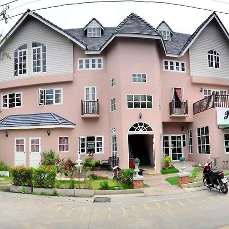 Pemberley House Hotel Chiang Mai Exterior foto