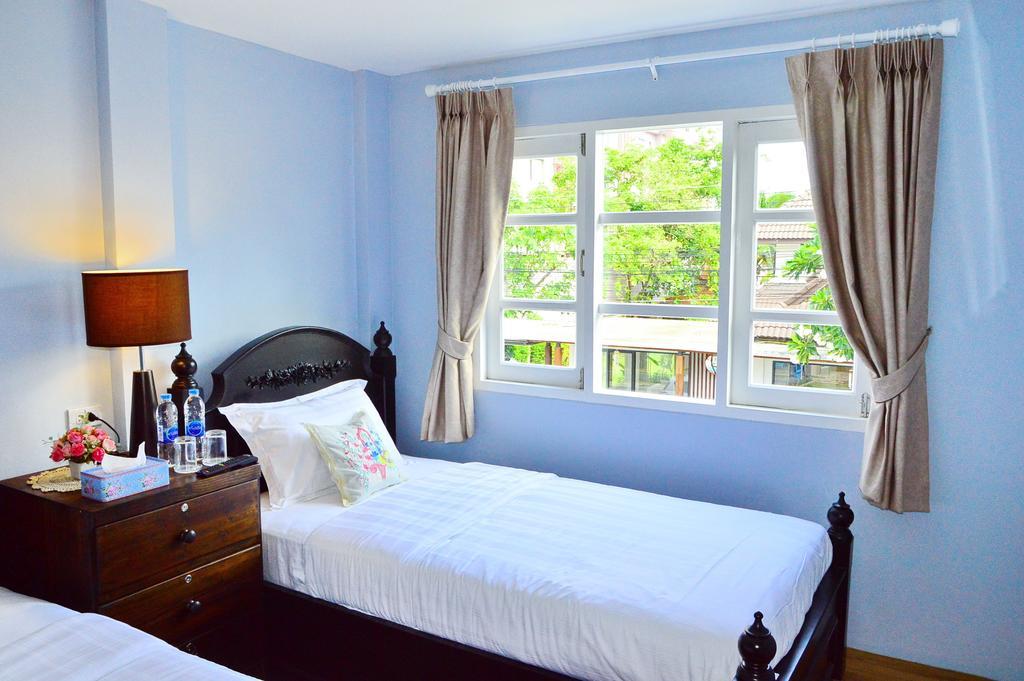 Pemberley House Hotel Chiang Mai Quarto foto