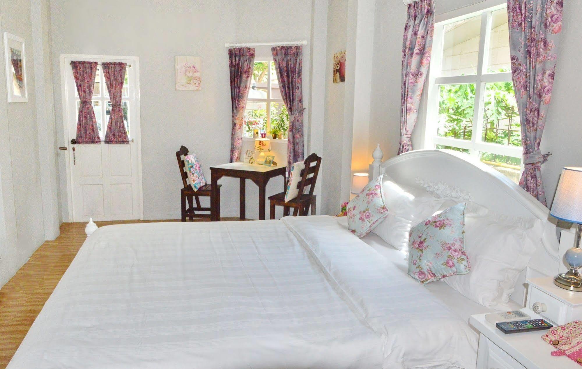 Pemberley House Hotel Chiang Mai Exterior foto